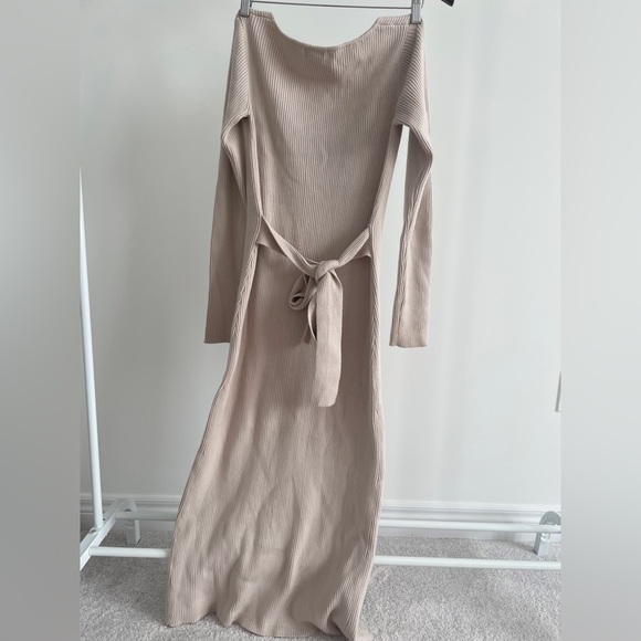 Dynamite Bardot sweater dress - Picture 4 of 4